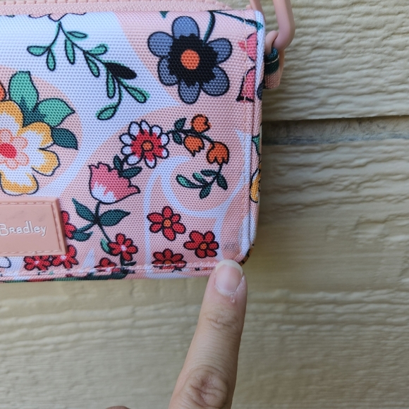 Vera Bradley Prairie Paisley floral RFID wallet with removable crossbody strap - Picture 4 of 10